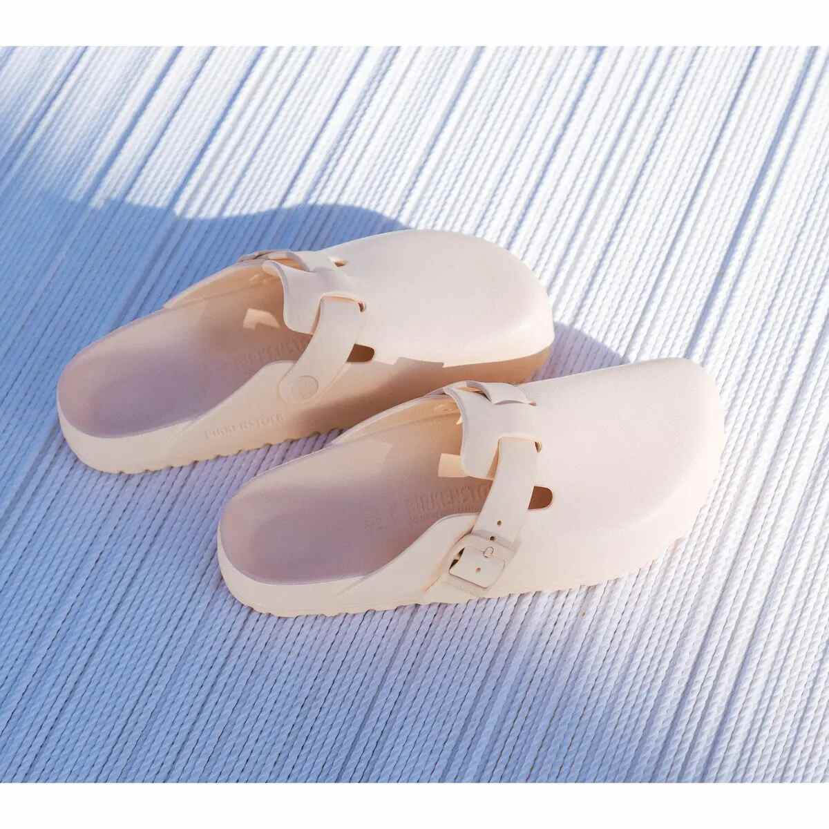 Adjustable EVA Recovery Clog