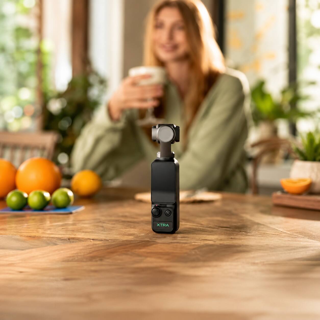 Pro-Grade Anti-Shake Vlogging Handle & Focus Control Stabilizer