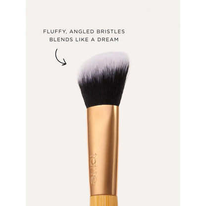 Seamless Angled Paw Concealer Brush – Flawless Precision Application