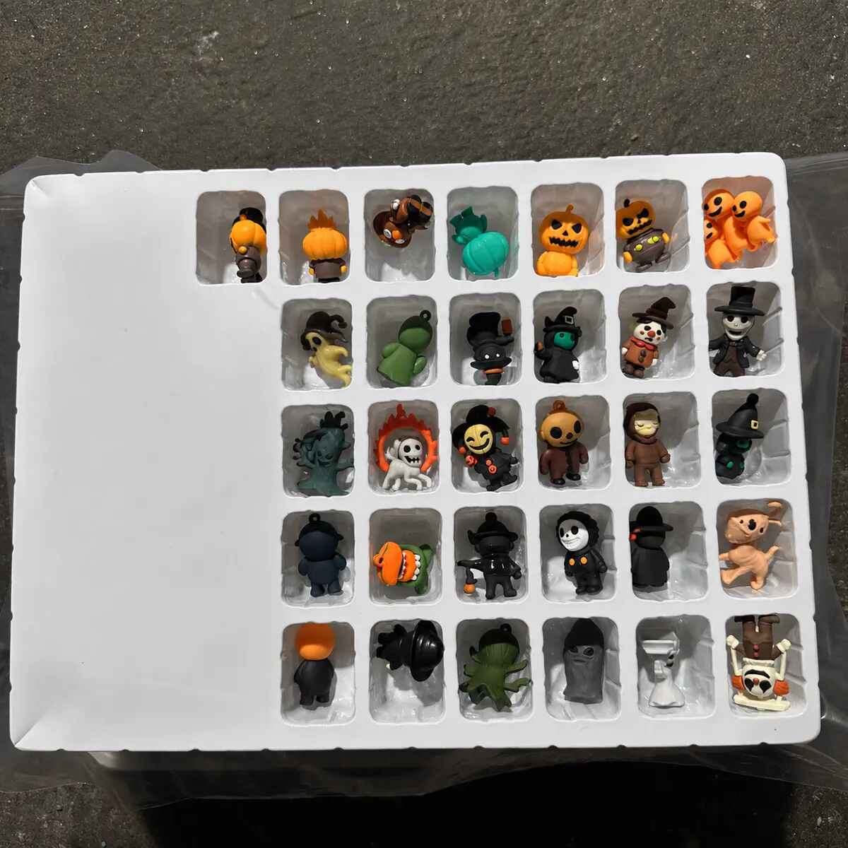 31-Night Halloween Surprise Advent Calendar