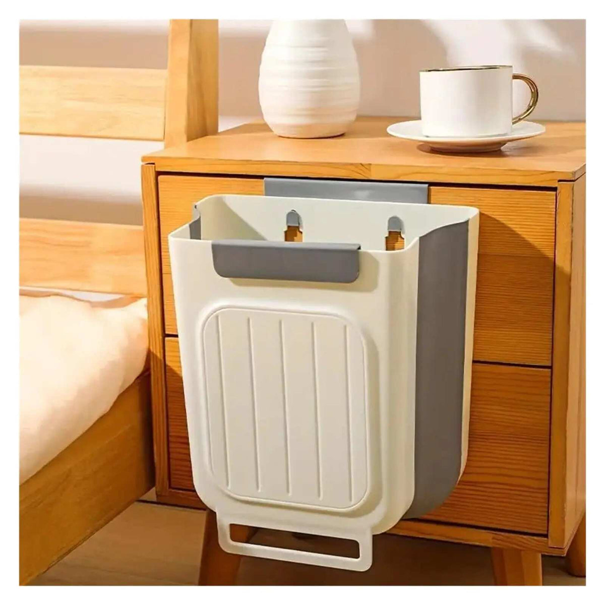 [BUY 1 GET 1 FREE] 1.6-Gallon Foldable Hanging Trash Can