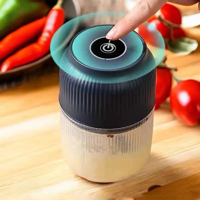 [BUY 1 GET 1 FREE] 300ML Cordless 4-Blade Food Chopper